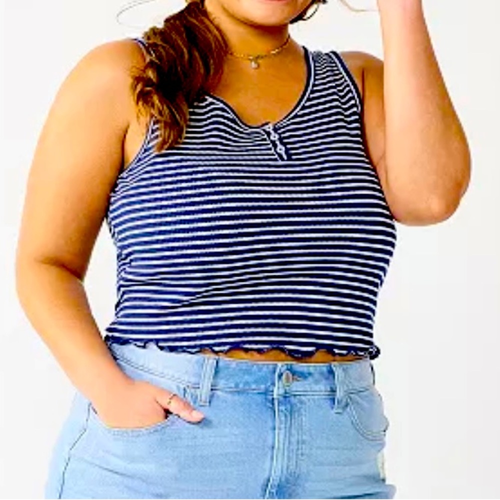 Juniors' Plus Size SO® Henley Tank Top NWT